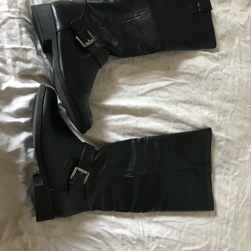 BUCKLE RIDING BOOT - Picture 3 of 3